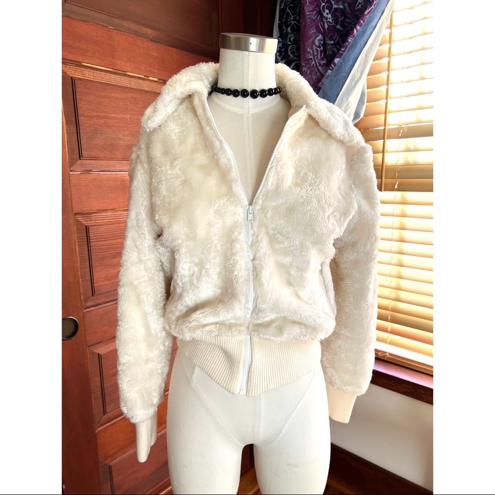 Vintage White Faux Fur Reversible Jacket with Pockets
